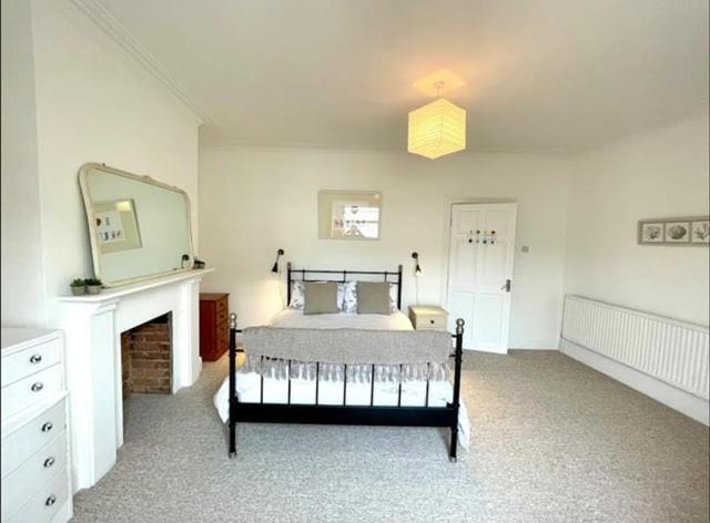 *Family Home In Mumbles. Close To The Beach* Buitenkant foto