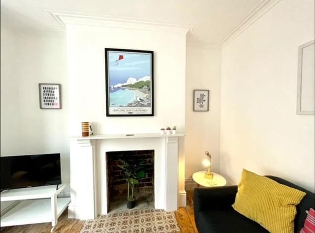 *Family Home In Mumbles. Close To The Beach* Buitenkant foto